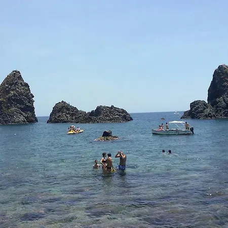 Chibedda Dimora Lia Acitrezza